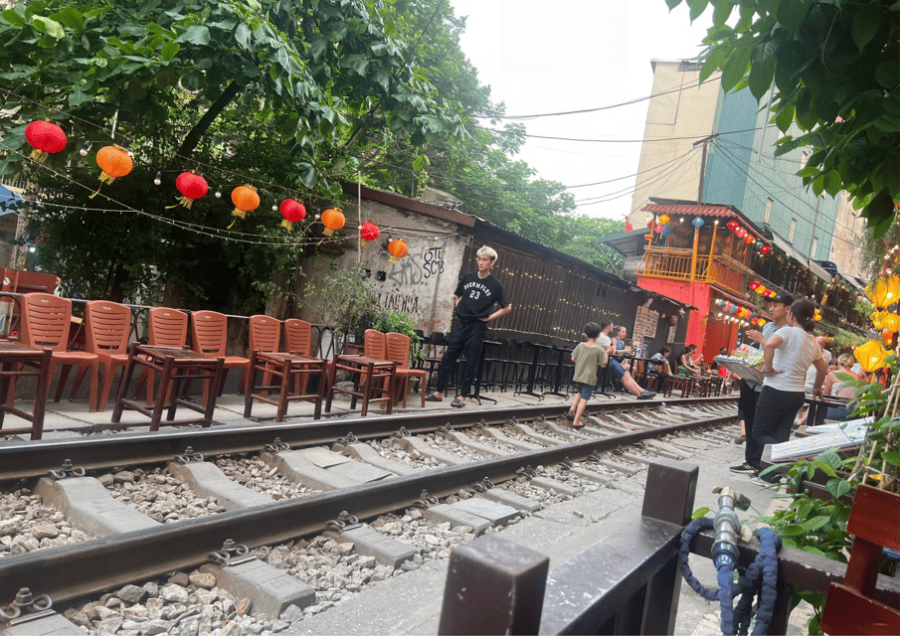 Unique Tasting of Food and Railway Train Explore