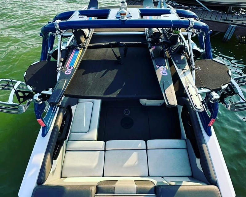 Valle De Bravo: Ski Boat Rentals