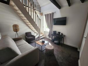 Villa Pona - Hotel Overview