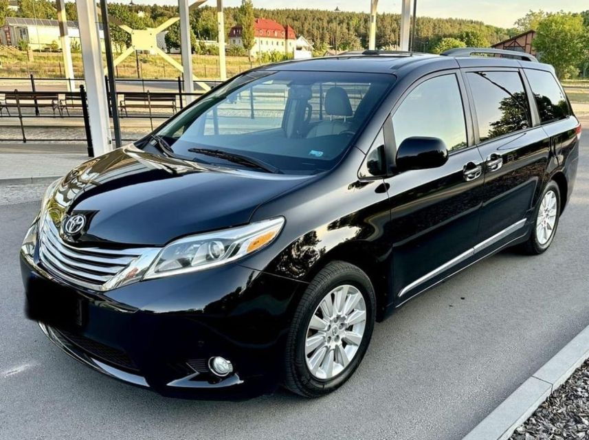 Warsaw Chopin or Modlin Airport Transfer to Warsaw (1-5 Pax) - Service Overview
