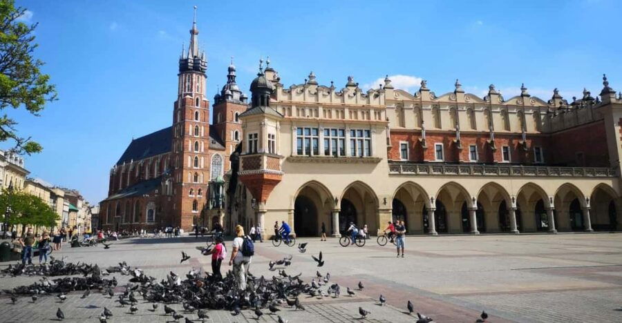 Warsaw: Krakow & Wieliczka Salt Mine Tour