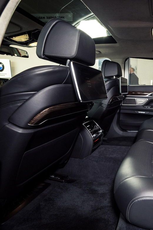 Warsaw: Modlin Airport Private Transfer - Booking and Payment