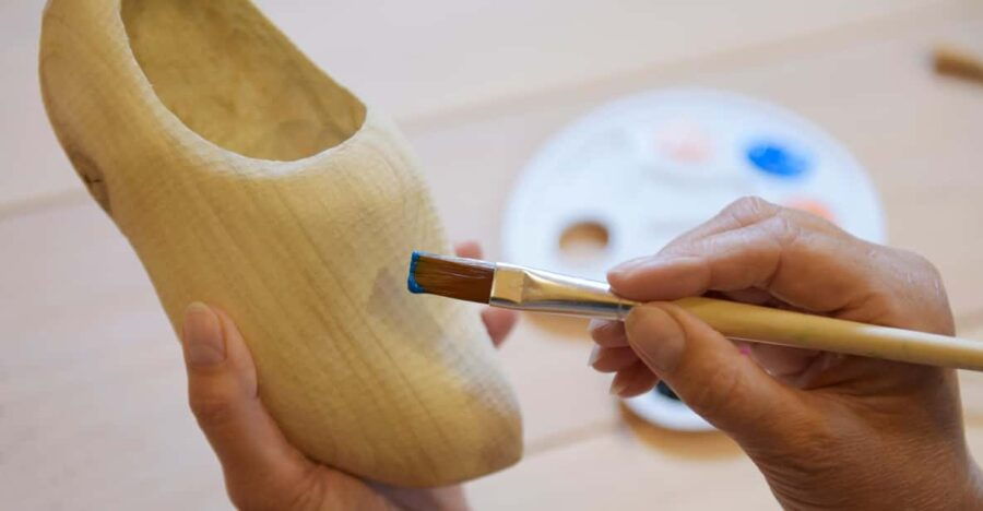 Zaanse Schans: Wooden Shoe Painting Workshop - Exploring the Wooden Shoe Tradition