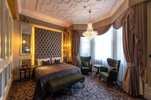 100 Queen's Gate Hotel London, Curio Collection by Hilton - Prime Location