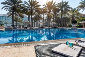 Al Raha Beach Hotel - Dining Experiences