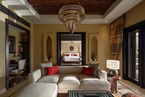 Anantara Qasr Al Sarab Desert Resort - Luxurious Accommodations