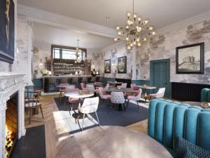 Bailiffgate Hotel - Location and Nearby Attractions