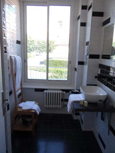 Chante Grelet - Guest Experience