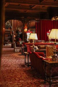 Cliveden House - an Iconic Luxury Hotel - Prime Location Benefits