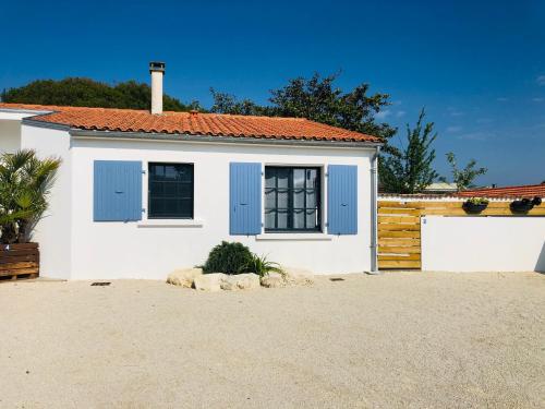 Cloister of Aigrettes, Cottages at La Cotinière - Amenities and Features