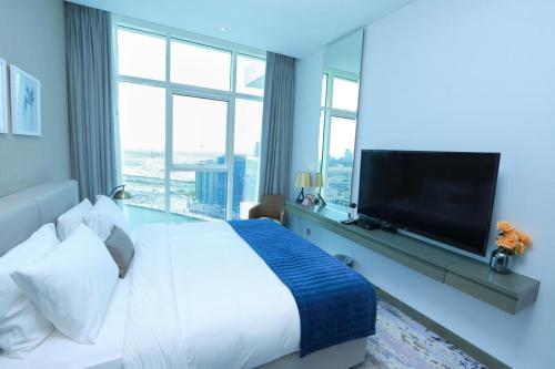 Damac Maison Prive Deluxe Studio With Burj-Khalifa View - Location and Accessibility