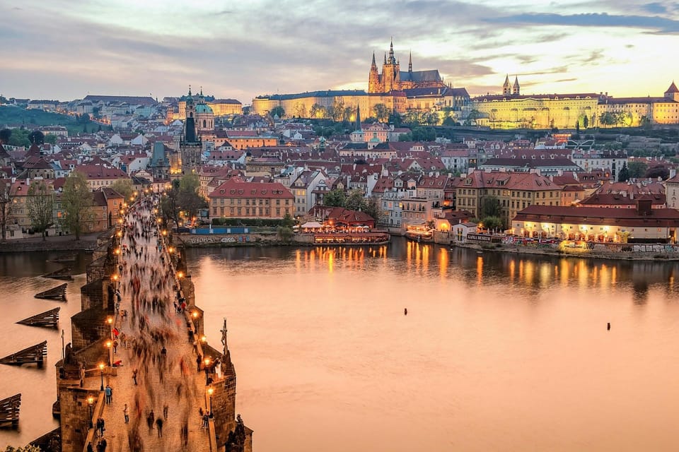 DISCOVER PRAGUE PRIVATE TOUR – 6 HOURS WITH BOAT - Booking Information