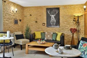 Domain of La Rhonie - Amenities and Services Offered