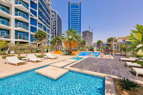 Downtown Ultra Luxury - Studio Suite - 5 Star Hotel Facilities- 15 Min Walk to Dubai Fountain - Accommodation Features and Amenities