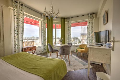 Family Golf Hotel - Accommodations and Amenities