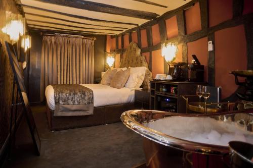 Funky Monk Hotel - Facilities and Amenities