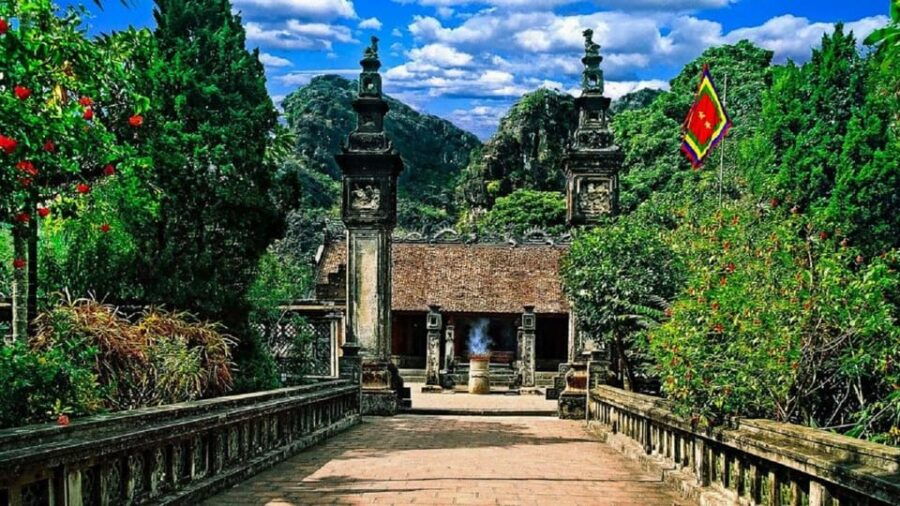 Hoa Lu and Tam Coc in Ninh Binh Full Day Tour - Tour Overview and Pricing