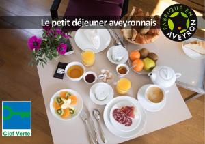 HOTEL LA FERME DE BOURRAN - Eco-Friendly Free Parking - Prime Location and Accessibility