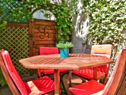 Hotel La Marisa Grande Plage - Guest Experience and Reviews