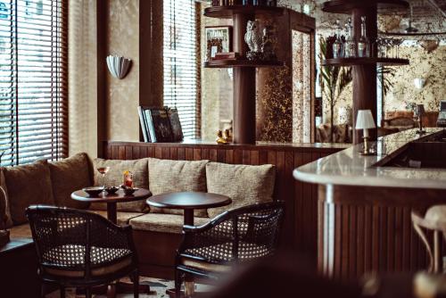 Hotel Mr. Aristide - Location and Accessibility