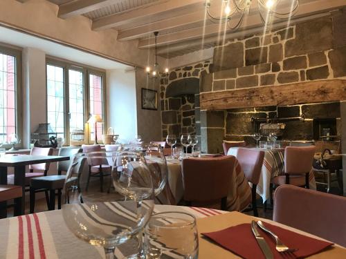 Hotel Restaurant Du Plomb Du Cantal - Guest Reviews