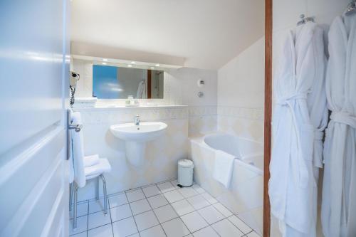 Ithurria Hotel - Territory - Facilities and Amenities