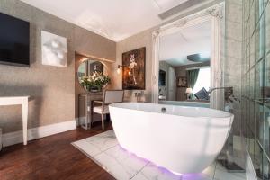 Karma Sanctum Soho Hotel - Guest Reviews and Ratings