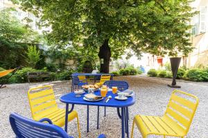 LAbeille - Boutique Apartments - Location Highlights