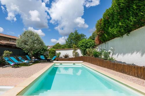 Le Place Neuve - Guest Reviews and Ratings