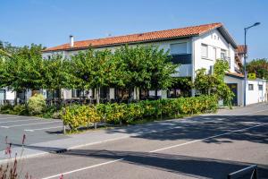 Logis Hotels Gnaç É Pause - Accommodation Options