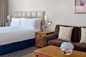 Millennium Plaza Downtown, Dubai - Questions About Staying Here
