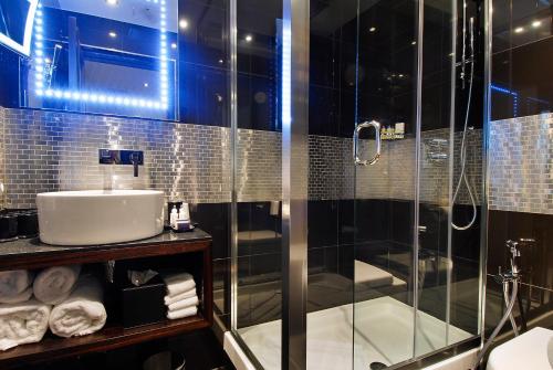 Park Grand Marble Arch - Accommodation Features