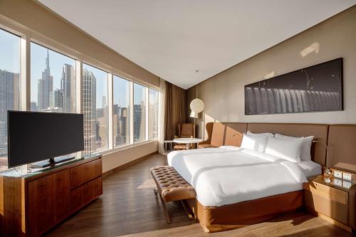 Radisson Blu Hotel, Dubai Canal View - Accommodations and Amenities