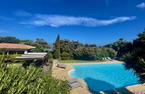 Red Poisson - Amenities and Facilities