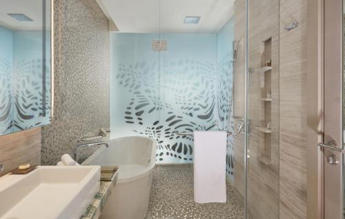 Royal M Hotel Abu Dhabi by Gewan - Guest Experiences