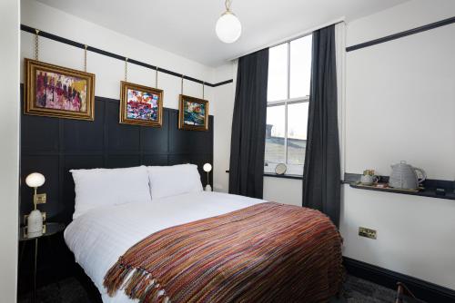 Swan & Railway Hotel Wigan - Facilities and Services