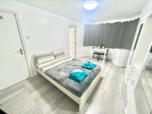 The Melrose - Facilities and Amenities