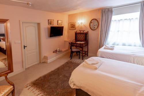 The Old Vicarage Hotel & Restaurant - Guest Reviews and Ratings