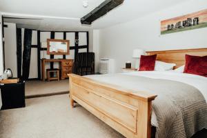 The Peppermill Town House Hotel & Restaurant - Accommodation and Amenities