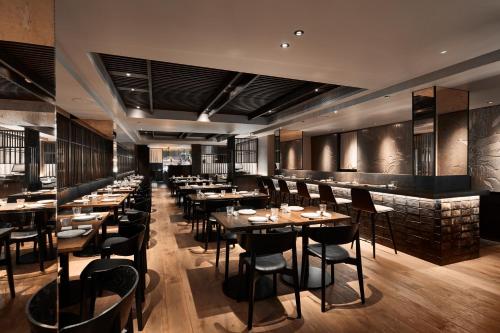 The Prince Akatoki London - Prime Location