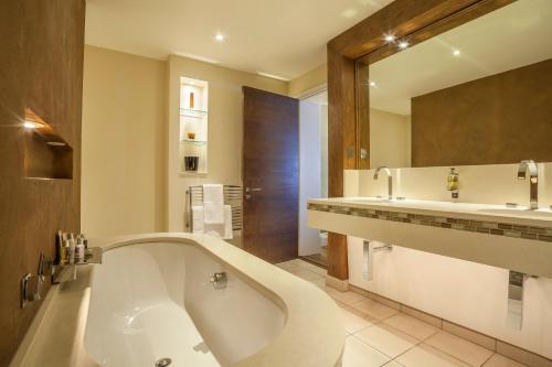 The Roseate Reading - Accommodations and Room Types