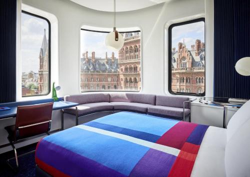 The Standard London - Unique Room Features