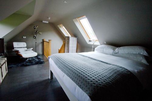 The White Horse - Accommodation and Amenities