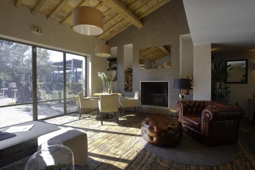 White Stone Domain - Facilities and Amenities