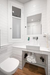 App-Art - Room Features and Amenities