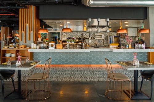 C Central Hotel and Resort The Palm - Guest Experiences