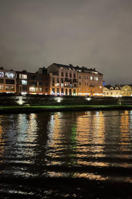 Cracow: Evening Gondola Cruise ✨ - Booking and Payment