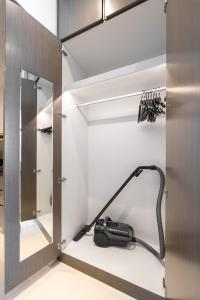 Downtown Ultra Luxury - Studio Suite - 5 Star Hotel Facilities- 15 Min Walk to Dubai Fountain - Exceptional Facilities and Services