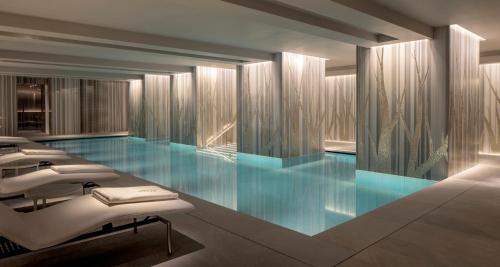 Four Seasons Hotel London at Tower Bridge - Facilities and Amenities