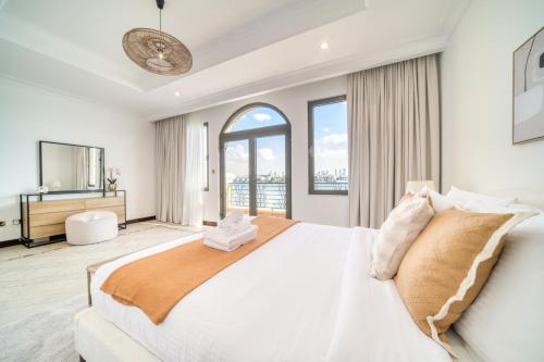 Frond D, Beach Front Villa, Palm Jumeirah - Mint Stay - Property Overview